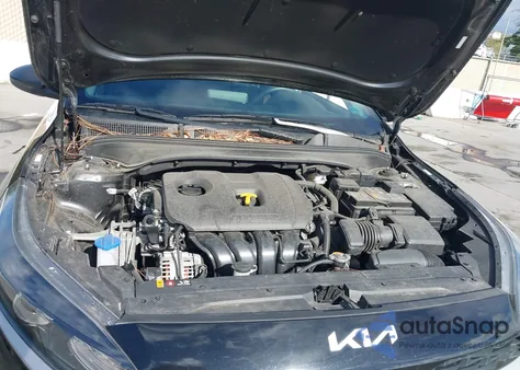 2022 Kia Forte Lxs z USA, uszkodzony, nr VIN 3KPF24AD2NE482580